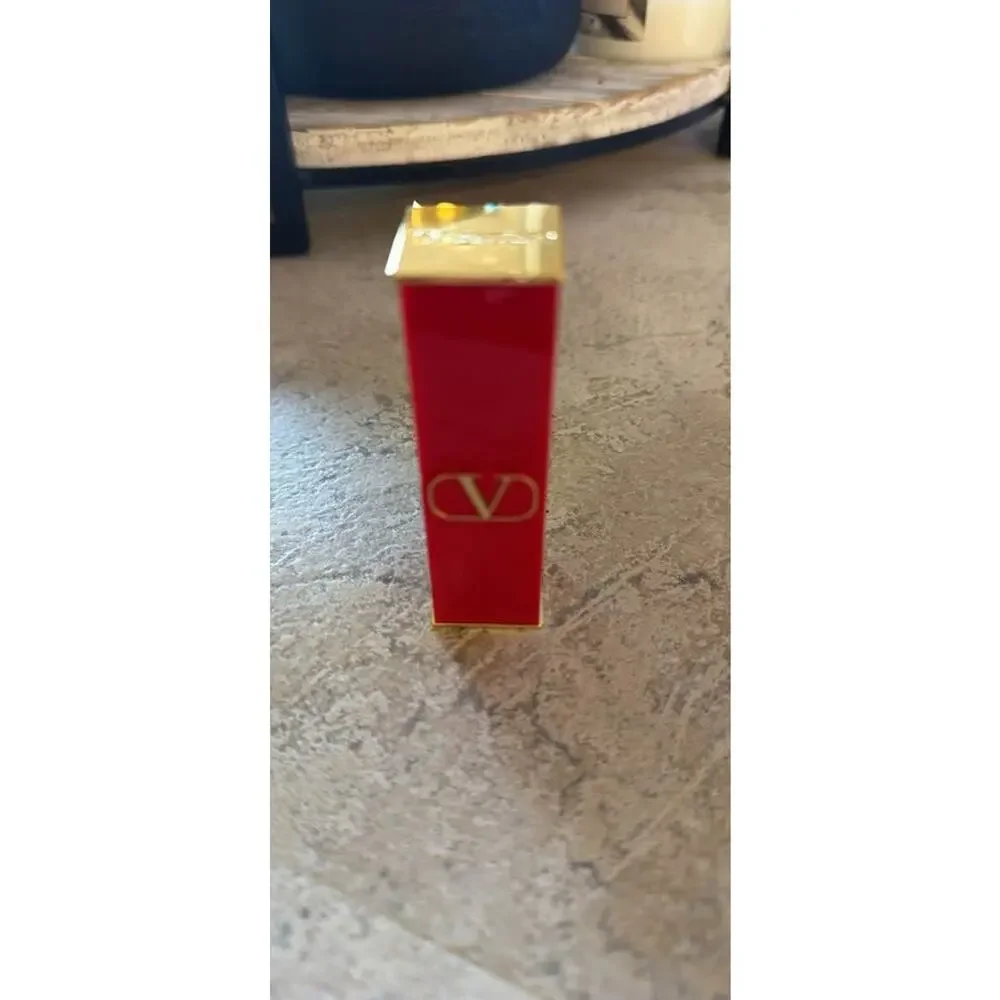 Valentino lip stick and blush set